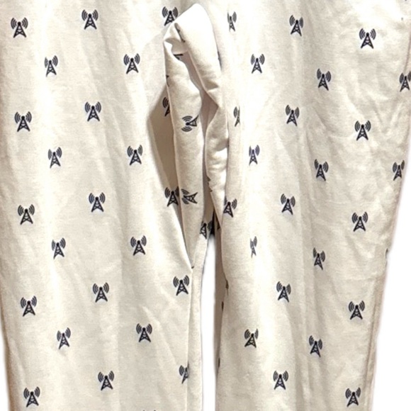 T-Mobile Halloween Adult Baby Costume - Picture 12 of 16